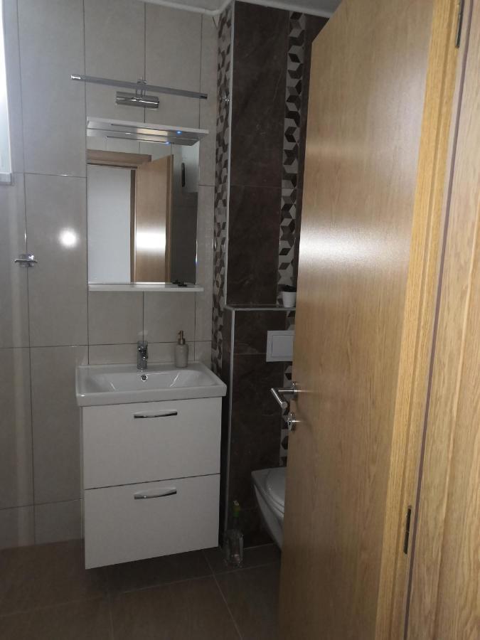 Deni Apartment