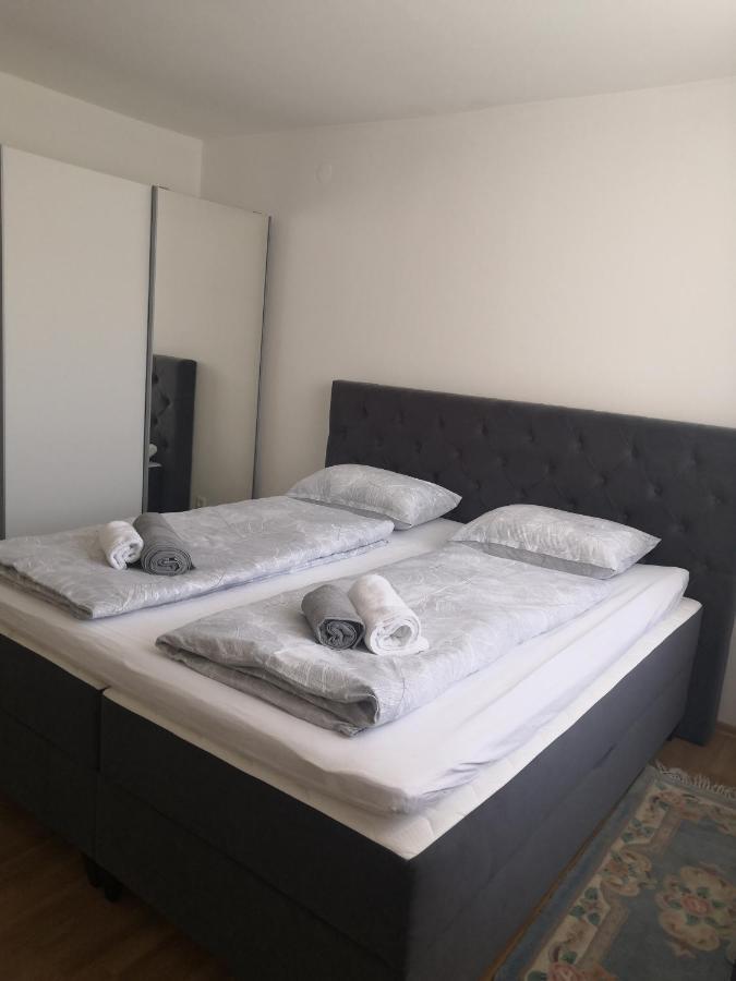 Deni Apartment