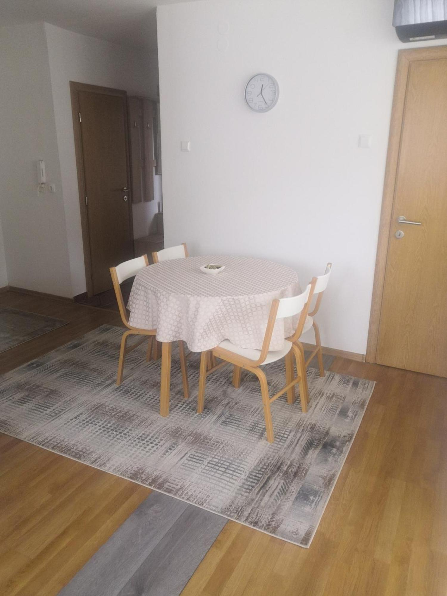 Apartment Deni